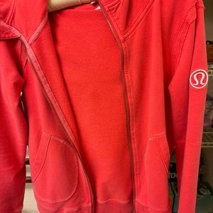 Lululemon sweatshirt